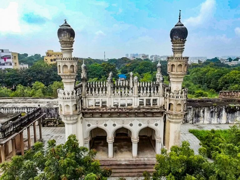 front elevation of the Masjid, Shaikpet Sarai. 2023.