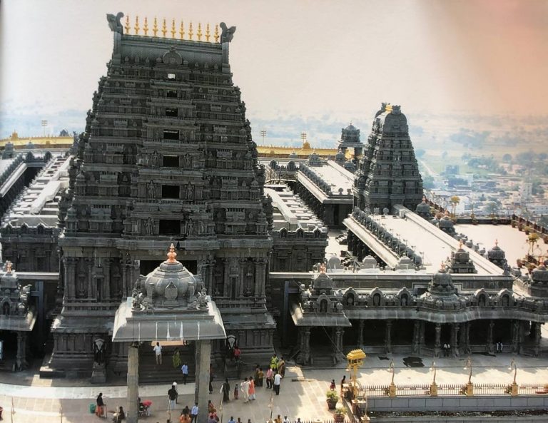 Sapta Tala Rajagopuram, Yadadri