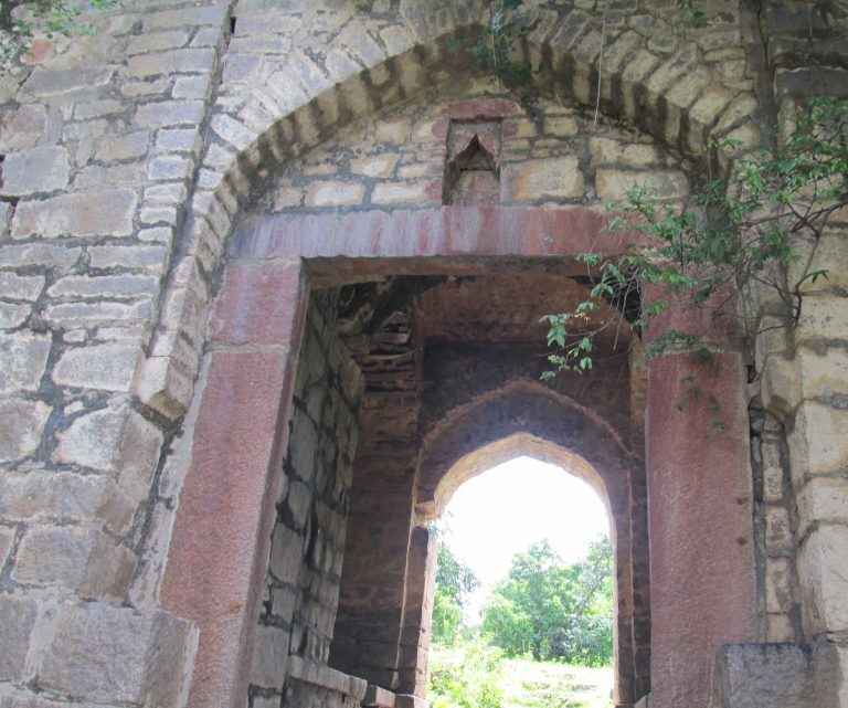 The entrance to the fort, Medak Fort. Source : Wikipedia